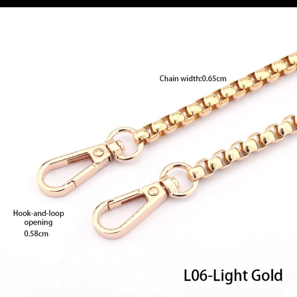 NWOT beautiful unbranded Gold chain with solid material.. 120 inches long 💖